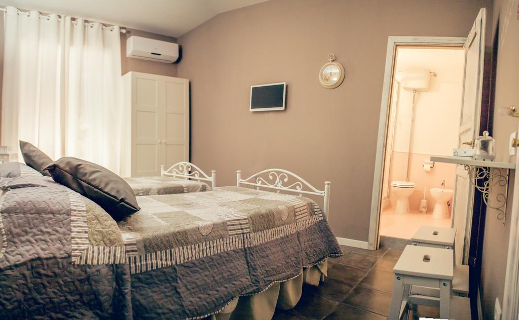 Bed and Breakfast La Peonia Neapol Pokoj fotografie